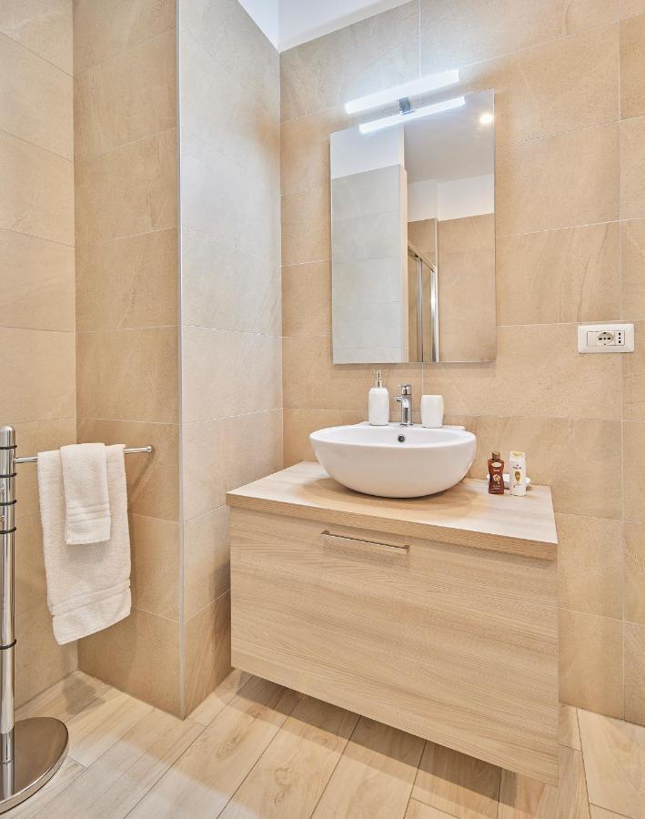 Monviso Modern - Exclusive Apartment ميلان المظهر الخارجي الصورة